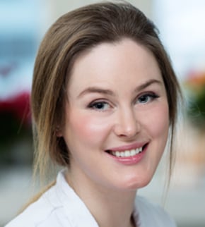 Portrettbilde av kosmetisk sykepleier Erle Haviken Fjeldsaa.